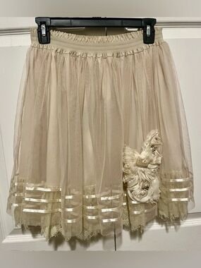 Ryu Cream Tulle Lace Floral Applique Skirt | Medium, NWT